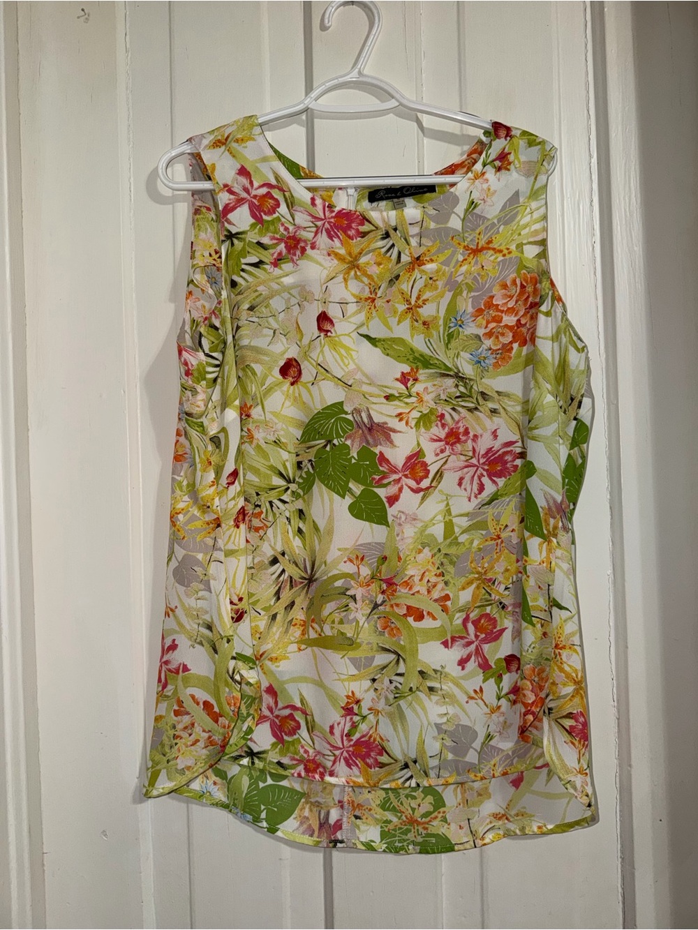 Women's 1X tank top Rose &‎ Olive White Tropical Floral Sleeveless Top shirt